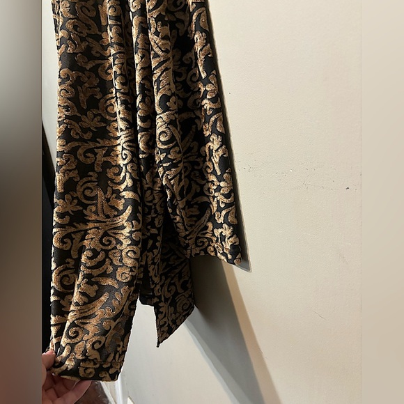 DIANE VON FURSTENBERG Button Up Jacquard Paisley Velvet Shirt - Picture 6 of 8